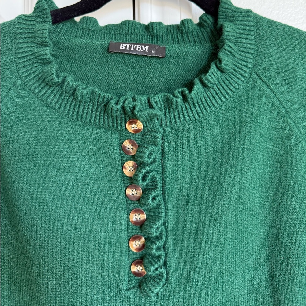 Green Ruffled Button Sweater Size Medium - Picture 2 of 3